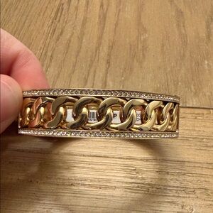 HENRI BENDEL New York Gold Tone Curb Chain Design Hinged Bracelet | Chunky